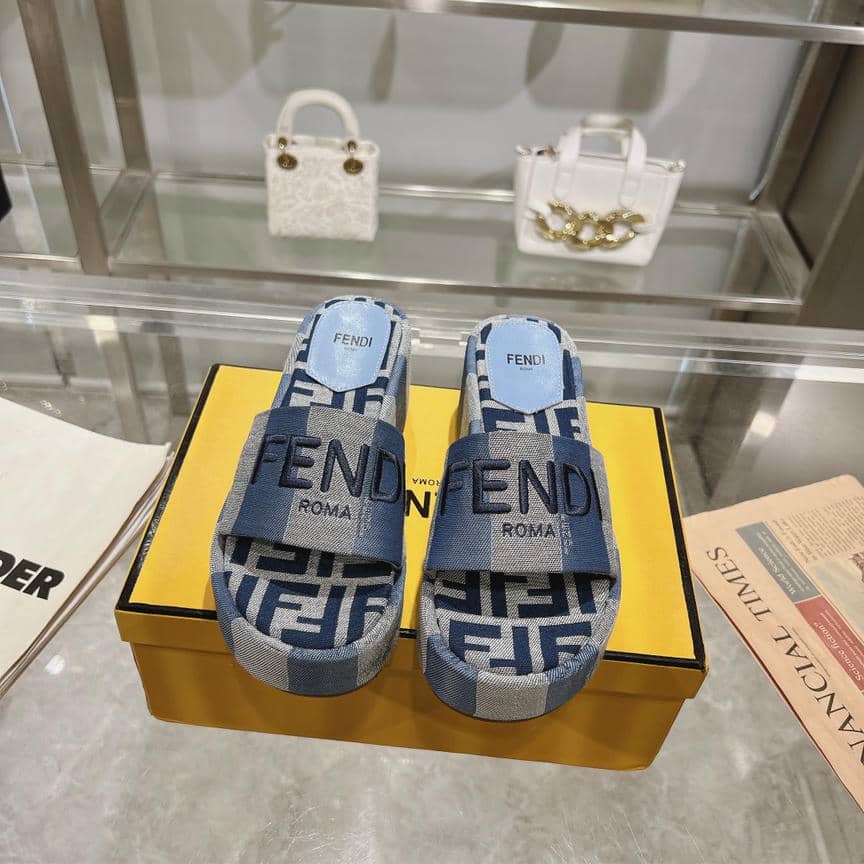 Fendi Slipper-25
